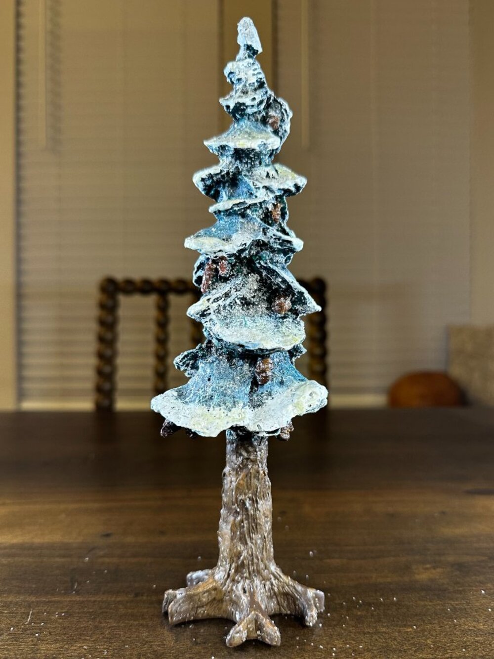 Dept 56 "Village Pole Pine Tree" 5529-8 - Snow/Heritage Village 10.5" - Retired